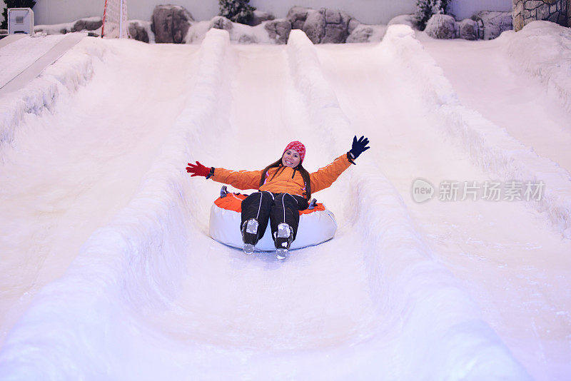 女人喜欢滑雪