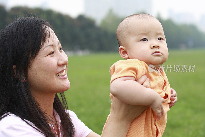 妈妈和她的孩子