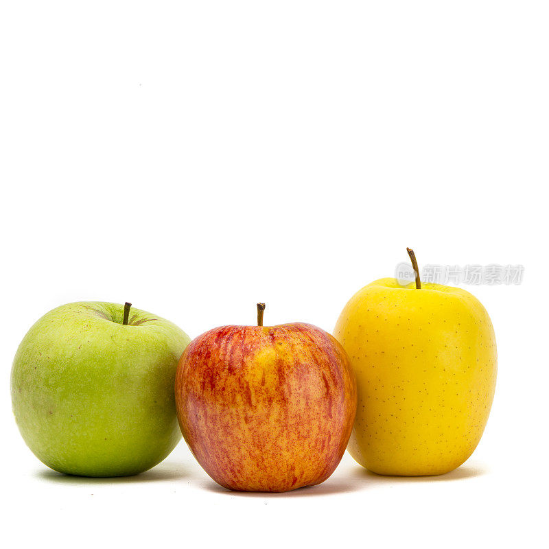 三种苹果在白色之上