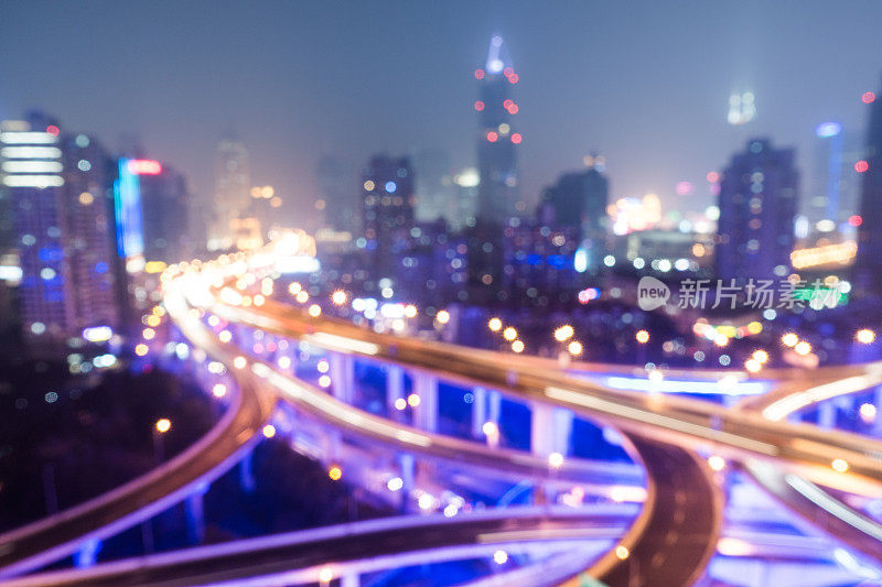 上海夜间高速公路散焦