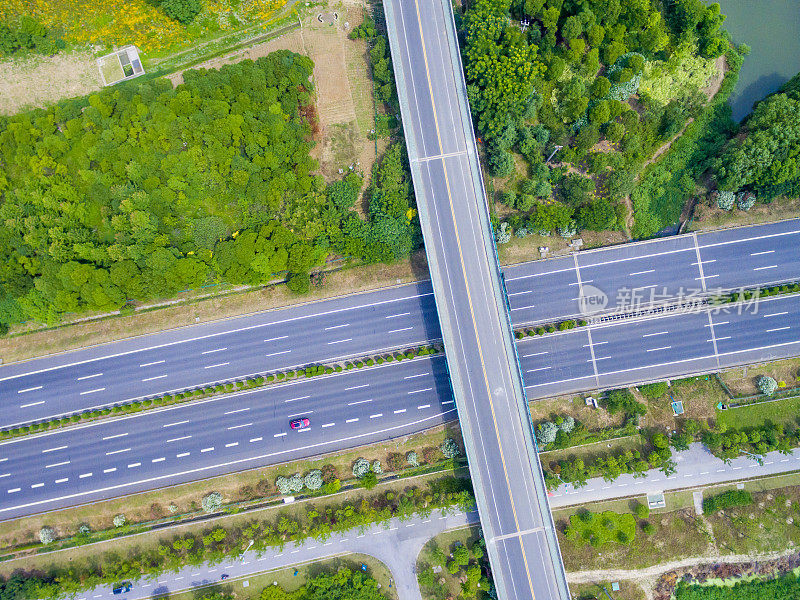 高速公路鸟瞰图