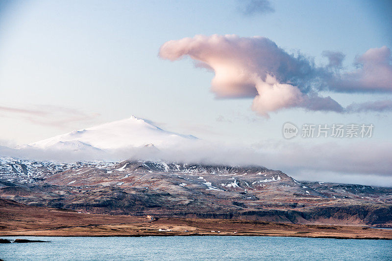 冰岛Snaefellsnes雪峰景观