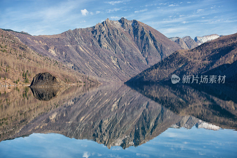 圣海伦斯山冷水湖