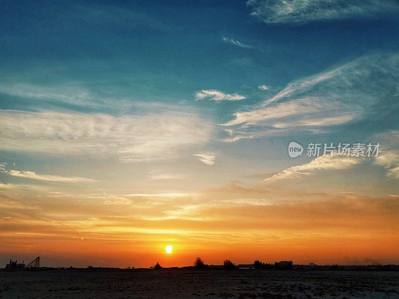 马六甲海滩上的日落