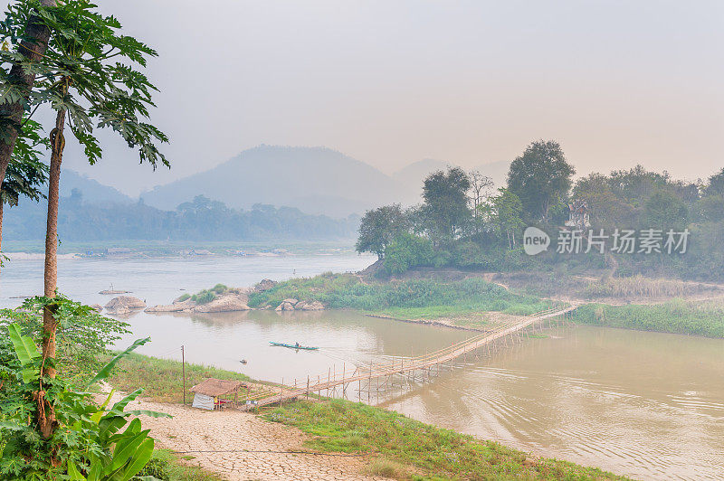 清晨，老挝琅勃拉邦的湄公河自然景观