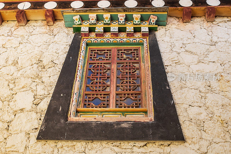 松赞林寺又称甘丹松采林寺，又称小布达拉宫，是位于中国云南中甸(香格里拉)的藏传佛教寺院