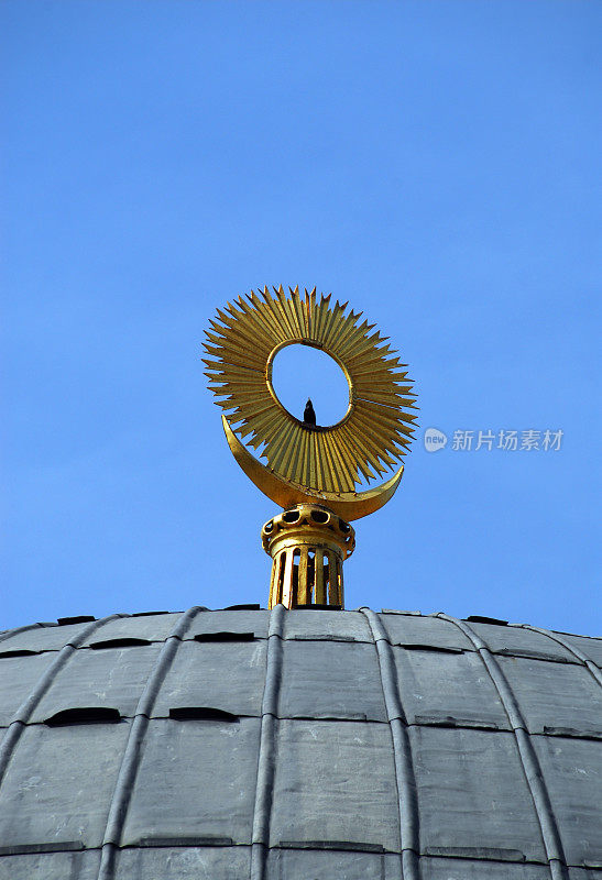 土耳其伊斯坦布尔，苏丹马哈茂德二世陵墓的黄金决赛