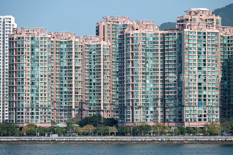 香港马鞍山吐露港的住宅大厦