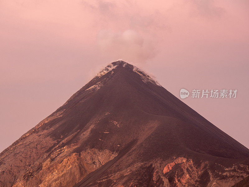 危地马拉的阿卡特南戈火山