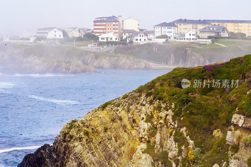 卡萨里戈塔皮亚，阿斯图里亚斯海景，岩石海岸线，西班牙。