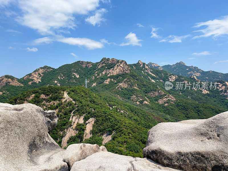 夏季首尔北汉山国立公园