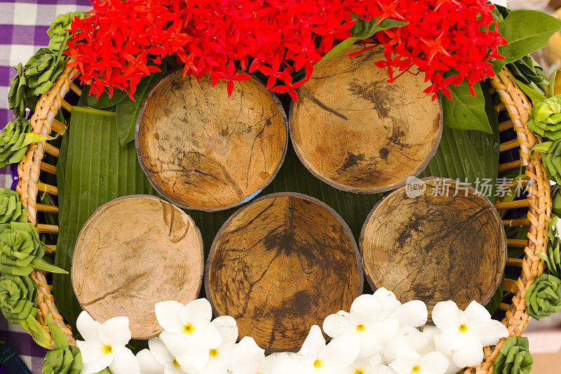 泰国椰子壳正上方横截面为碗状
