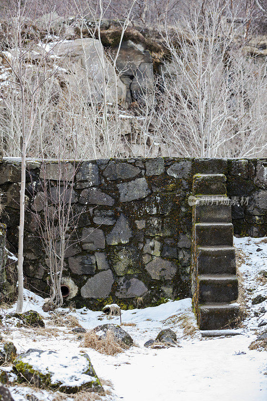 冰岛雷克雅未克Öskjuhlíð山上的第二次世界大战军用地堡