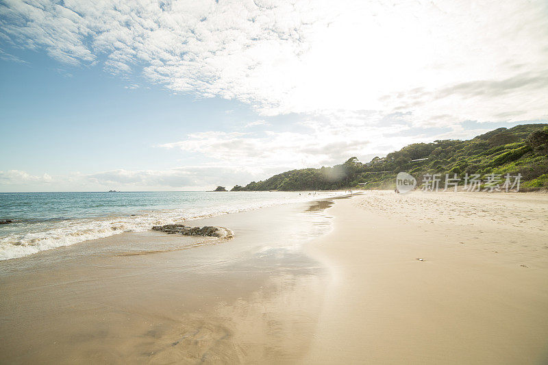 美丽的克拉克海滩在拜伦湾，澳大利亚