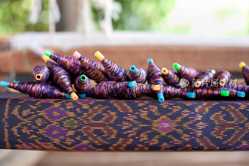 织布机上的泰式美丝。