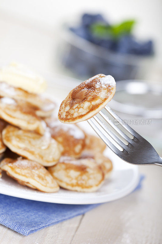 荷兰食物:“Poffertjes”或小煎饼