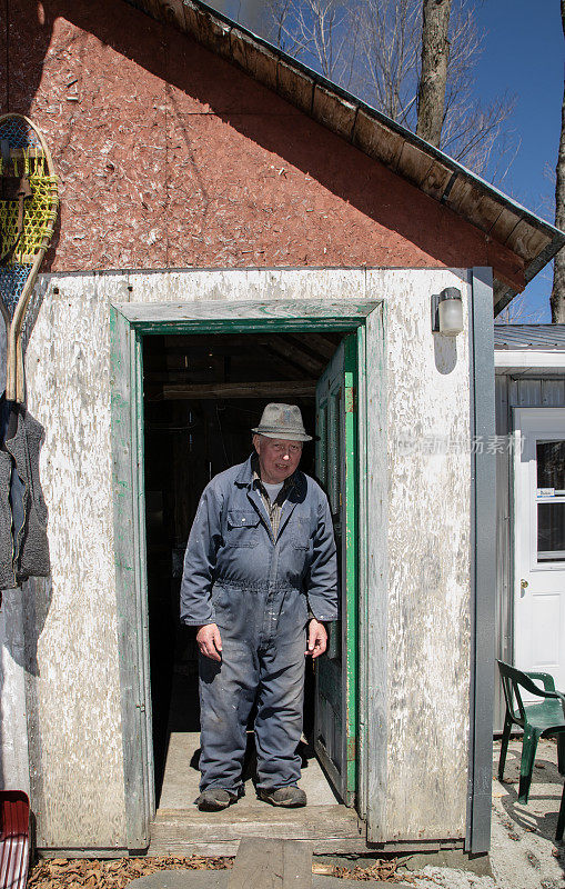 男人和他的小屋