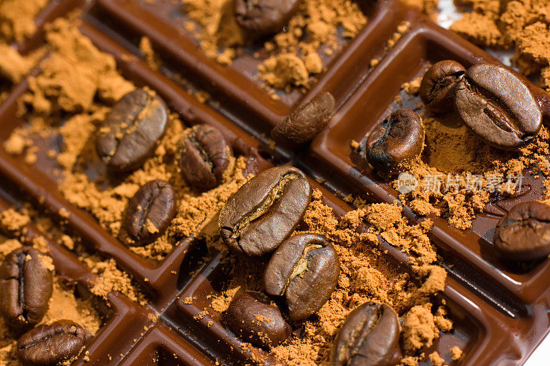 巧克力加咖啡豆和可可粉