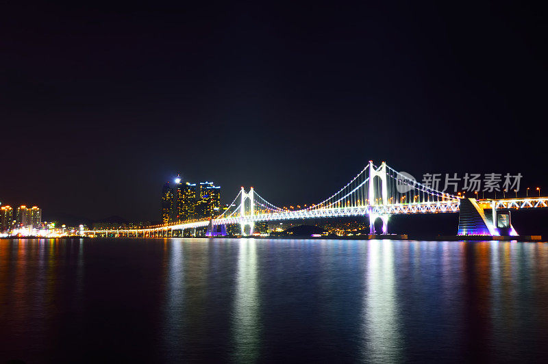 在釜山，光安也叫钻石桥的夜晚