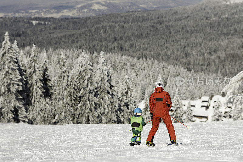 一起滑雪