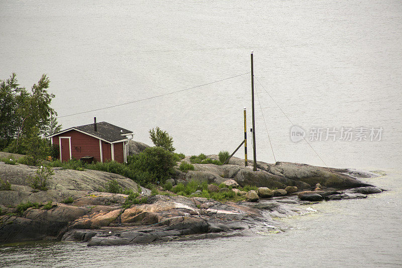 芬兰赫尔辛基港口的小岛，有避暑小屋