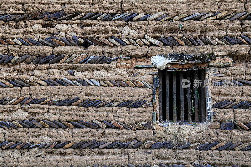 中国古代用石头和泥土建造的房子