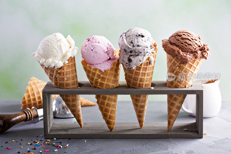 各种甜筒冰淇淋