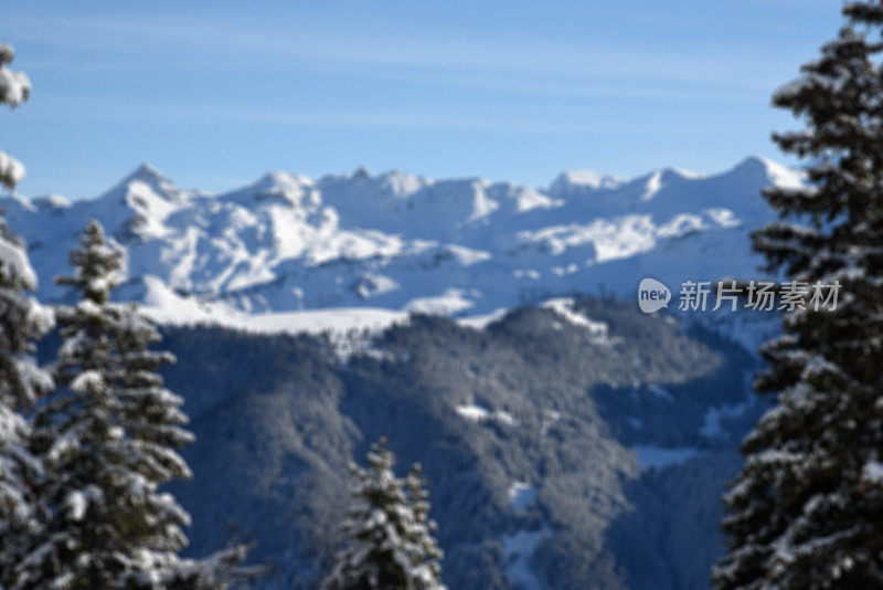 瑞士阿尔卑斯山的冬季景观