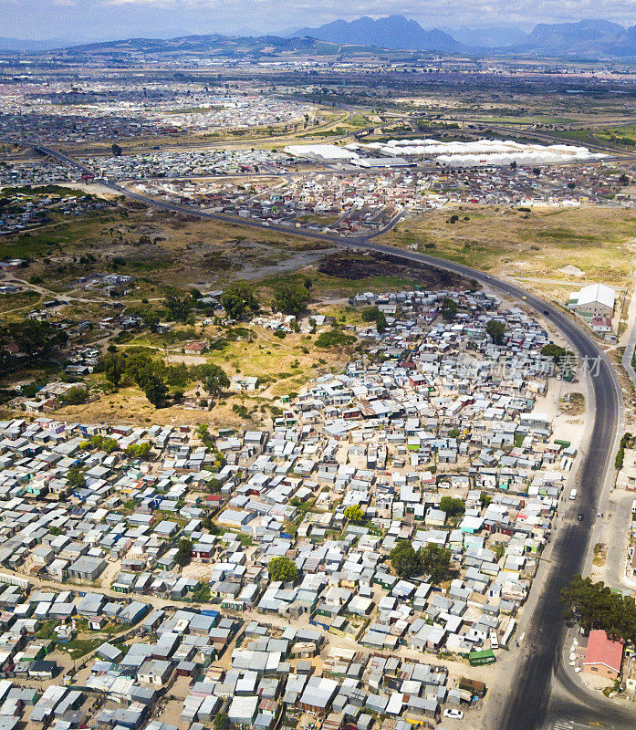 南非开普敦附近的非正式定居点鸟瞰图，