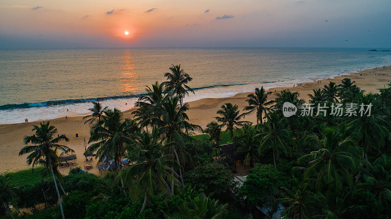 天线。弥留的海滩。斯里兰卡。