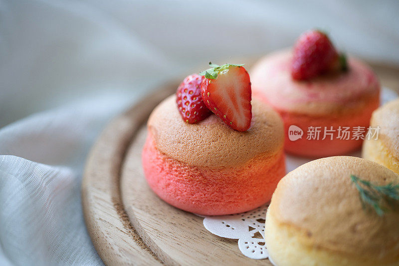 日本芝士蛋糕草莓。