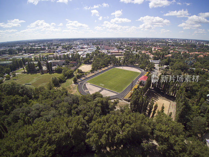 体育场鸟瞰图，乌克兰诺娃·卡卡夫卡的城市景观