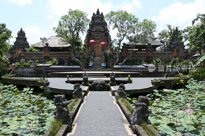 印度尼西亚巴厘岛乌布萨拉斯瓦蒂庙