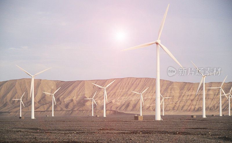 戈壁沙漠上的风车发电机