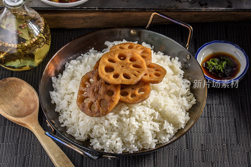 莲藕炒饭