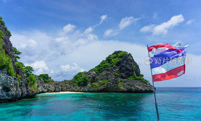 高Haa礁湖，安达曼海，甲米群岛，泰国国旗。