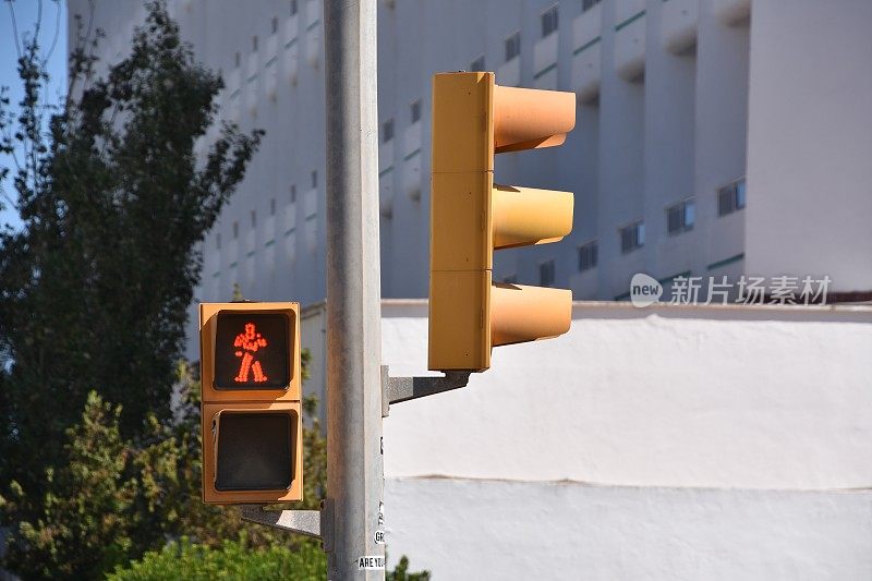 西班牙的交通灯