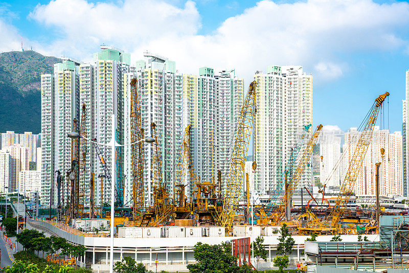 香港一建筑工地上的起重机