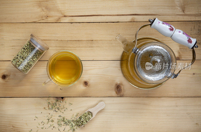 草药冲泡茴香茶