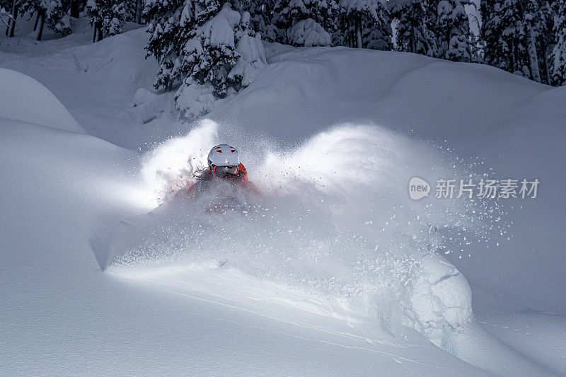 粉滑雪