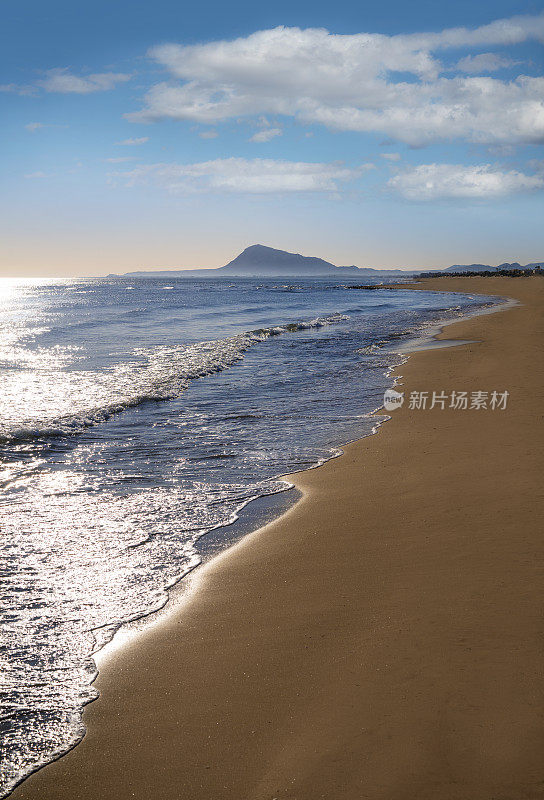 从巴伦西亚和阿利坎特到地中海的德尼亚和奥利瓦海滩