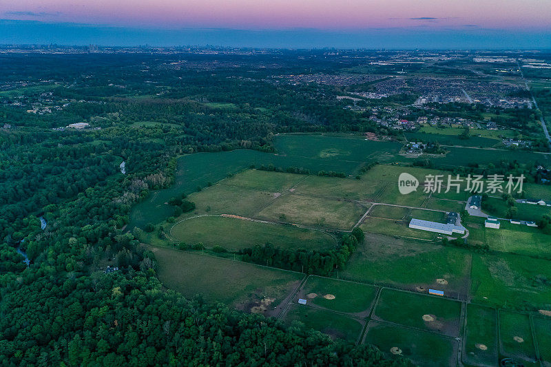 纳什维尔保护保护区和亨伯山谷遗产小径黄昏，沃恩，加拿大