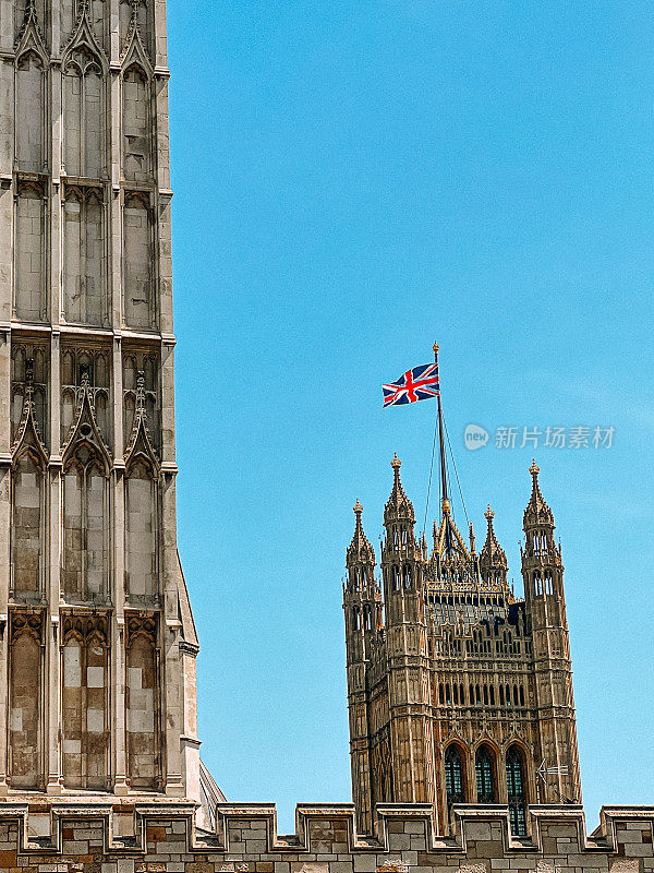 英国伦敦维多利亚塔的长焦照片