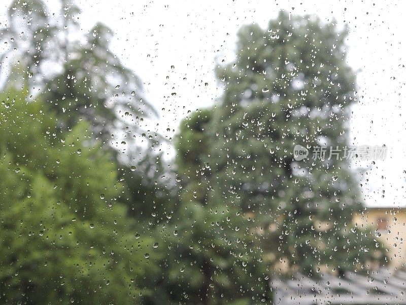 在下雨的一天