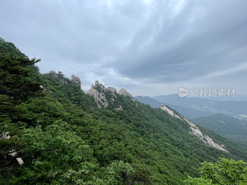 韩国首尔的道峰山五峰岭