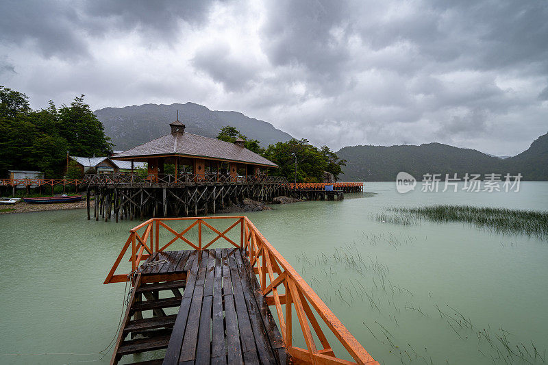 下雨天，卡莱塔码头