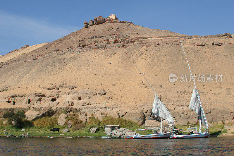 埃及阿斯旺尼罗河上的阿迦汗陵墓