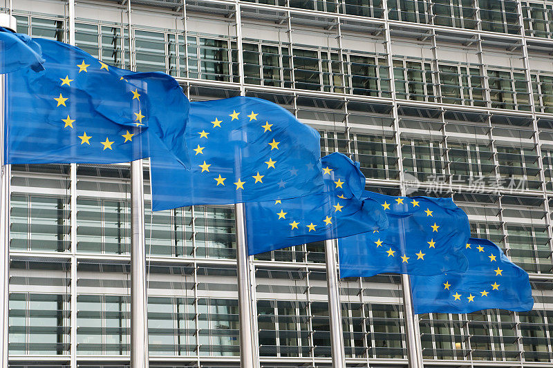布鲁塞尔欧盟总部外的欧盟旗帜
