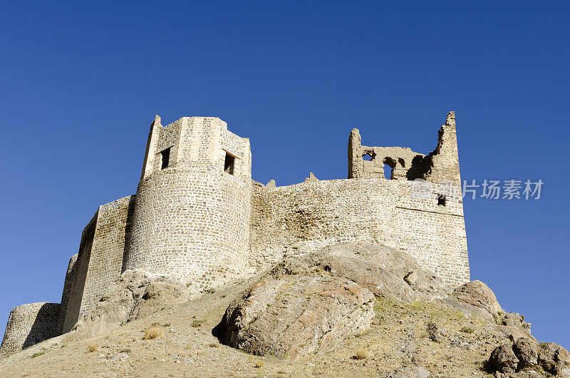 霍萨城堡周围的墙壁