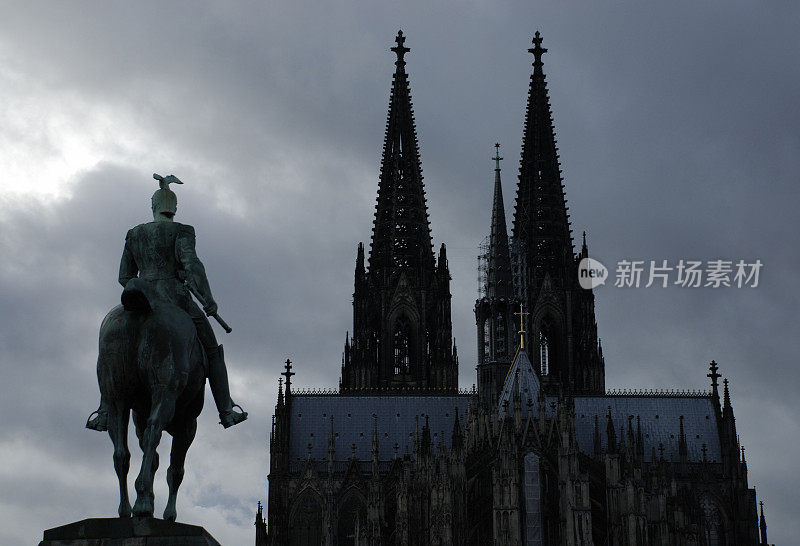 科隆大教堂和弗里德里希三世雕像